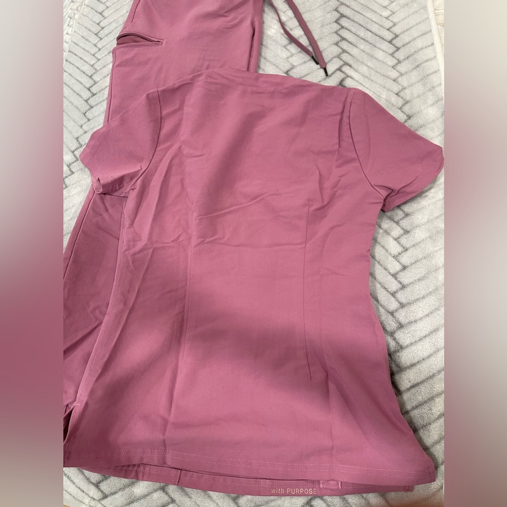 Mauve Jaanuu Scrub Set With Jogger Pants (Xxs Top… - image 2
